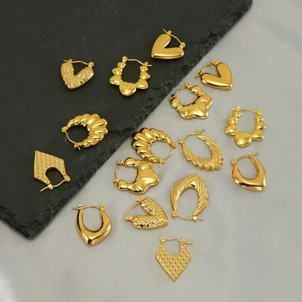 1 Pair Elegant Solid Color Plating Stainless Steel Titanium Steel 18K Gold Plated Earrings