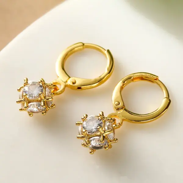 Wholesale 1 Pair Simple Style Commute Water Droplets Plating Inlay Copper Zircon 18k Gold Plated Earrings