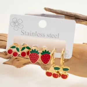 2-Leaf Cherry Strawberry 1-Leaf Cherry