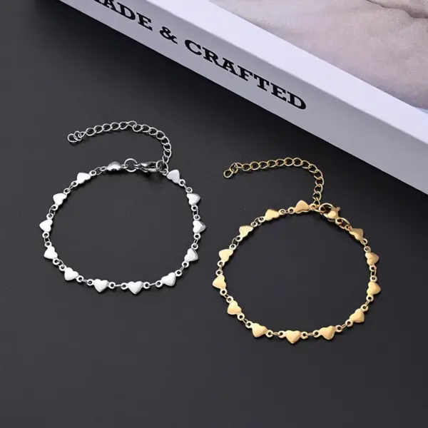 Wholesale Casual Cute Heart Shape 304 Stainless Steel Gold Plated Bracelets In Bulk