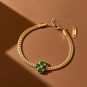 S02013-Four-leaf Green Diamond-Bracelet- Gold