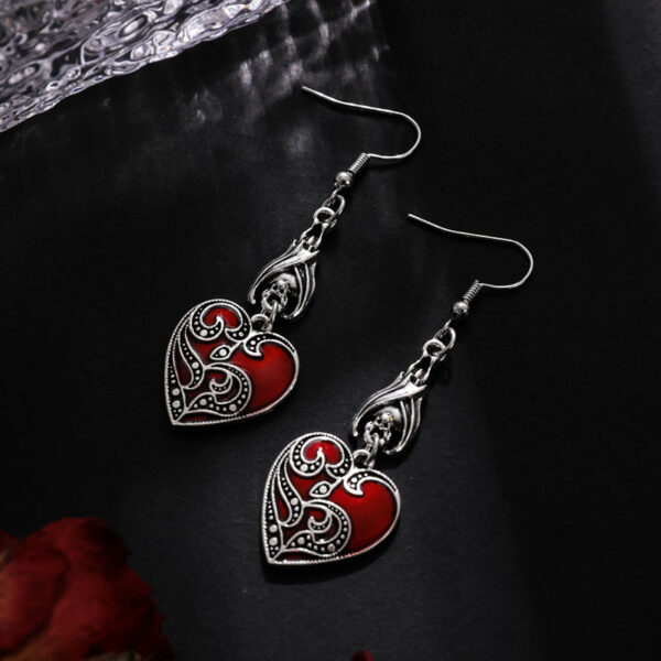 Wholesale European and American Hot Selling Dark Gothic Style Retro Personality wine red Love Pendant Alloy Earrings Women's Jewelry