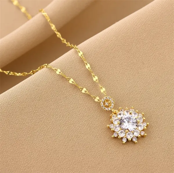 Wholesale Fashion Flower Titanium Steel Inlay Artificial Crystal Necklace