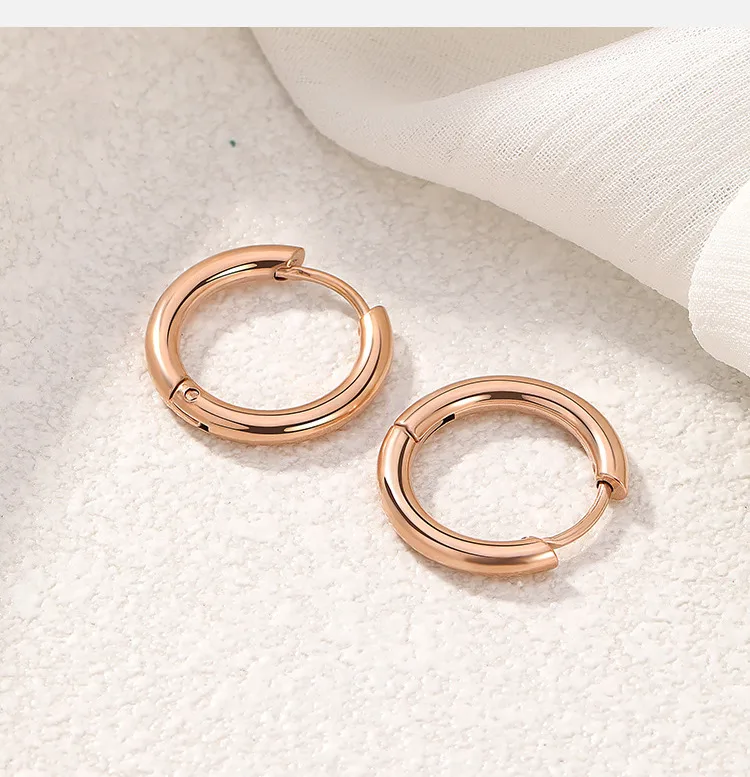 Wholesale 1 Piece Fashion Round lishing Titanium Steel Hoop Earrings