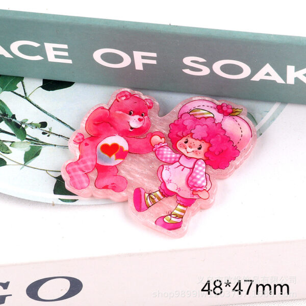 Wholesale Cute cartoon character and animal accessories in acrylic