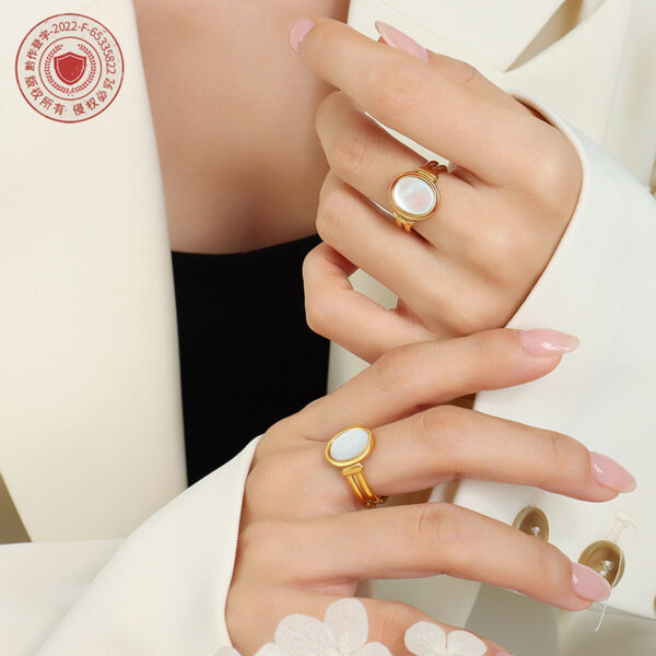 oly-ed117a6fbae3e80b05cd19e54de50e9c Wholesale French Ins Style Vintage White Sea Shellfish Charming Ring Jewelry Plated with 18 Real Gold Titanium Steel Finger Ring Jewelry A256