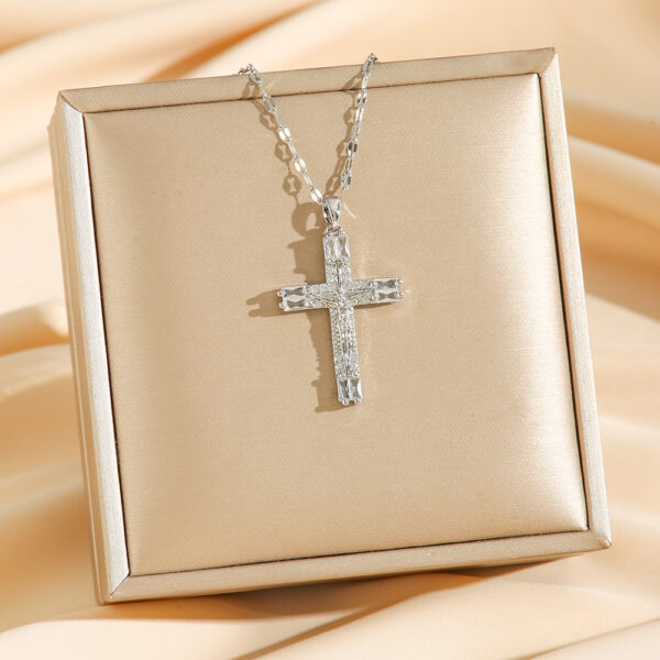 Wholesale Cross-border foreign trade new Virgin Mary cross micro-inlaid zircon gold-plated necklace female clavicle chain pendant