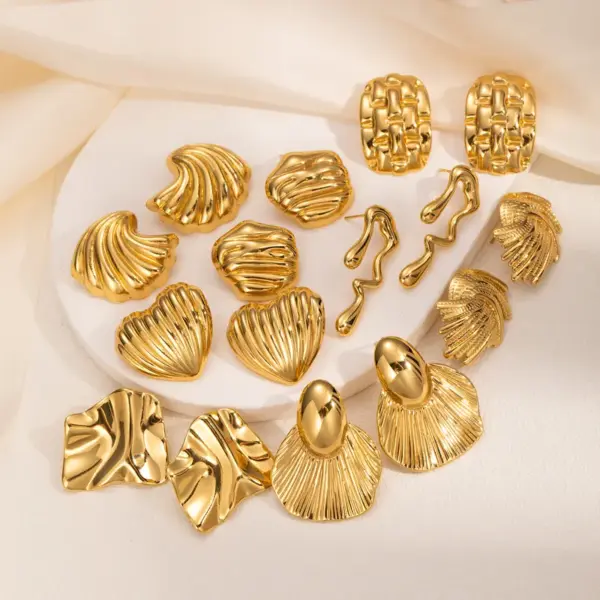 Wholesale 201 Stainless Steel Water Droplets Heart Shape Shell Ion Plating (IP) KC Golden Plated Exaggerated Cool Style IG Style Waterproof Non Tarnish Plating Gold Ear Studs