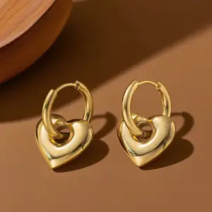 E03043-Love-Earrings- Gold
