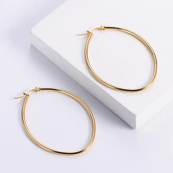 Wholesale PVD Coated Imitation Gold Heart Stainless Steel Simple Style Waterproof Non Tarnish Earrings