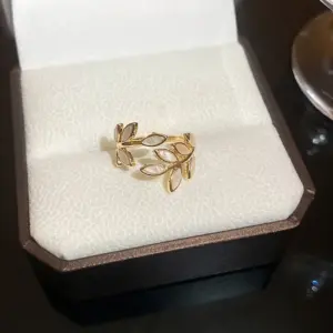 10# Ring-Golden Leaves.