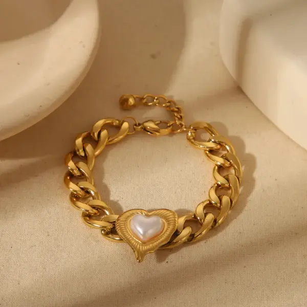 Wholesale Jewelry French Style Romantic Simple Style Red Heart Solid Color 304 Stainless Steel 18K Gold Plated Bracelets Jewelry Set