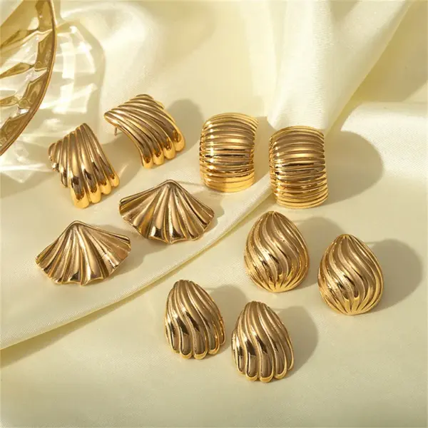 Ion Plating (IP) 18K Gold Plated Rhombus 304 Stainless Steel Beach Simple Style Waterproof Non Tarnish Ear Studs