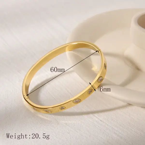 Wholesale Casual Classic Style Commute Heart Shape Solid Color 304 Stainless Steel 18K Gold Plated Zircon Bangle In Bulk