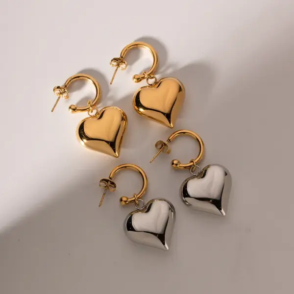 Wholesale 304 Stainless Steel Heart Shape PVD Coated 18K Gold Plated IG Style Simple Style Plating Gold Drop Earrings