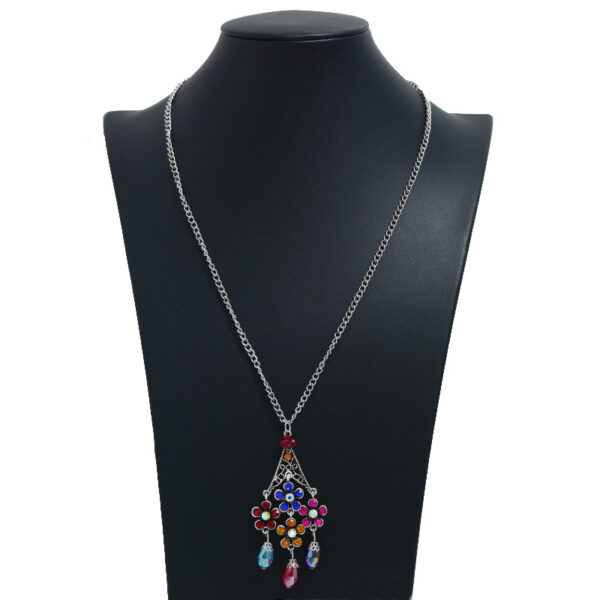 Wholesale Exaggerated for European and American fashion temperament diamond necklace hollow flower crystal tassel necklace vintage clavicle chain