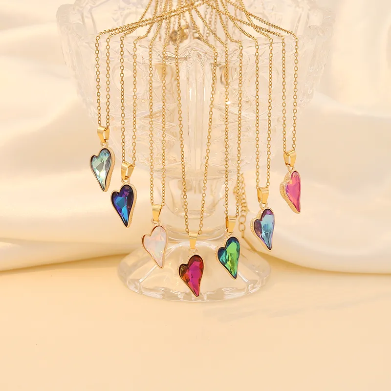 Wholesale Electroplating 18K Gold Golden Plated Heart Shape 304 Stainless Steel Simple Style 304 Stainless Steel Pendant Necklace