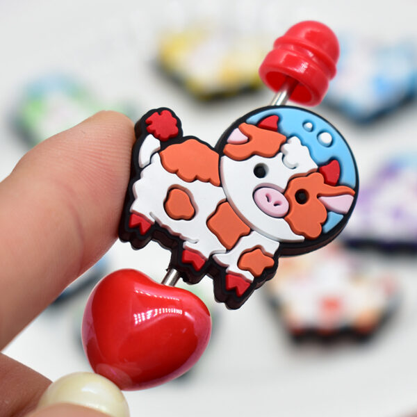 oly-ee03bdb7841eb6292b33da64c80b228b Wholesale Random 100pcs Cow and Yak Pen Beads PVC Beads