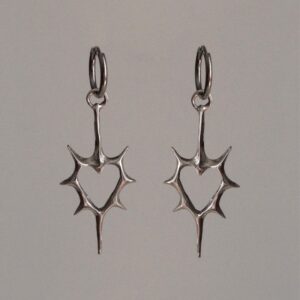 Wholesale New niche design hollow Thorn peach heart earrings High sense couple's men's and women's ear buckle