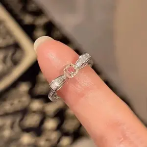 Bow Pink Diamond