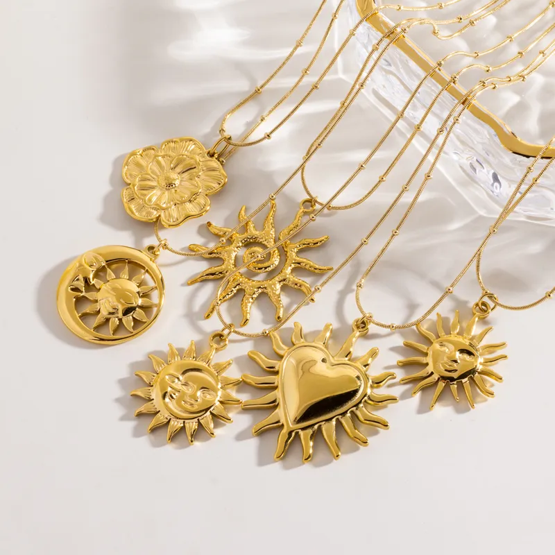 Wholesale Ion Plating (IP) Real Gold Plated Sun 304 Stainless Steel Modern Style Waterproof Non Tarnish 304 Stainless Steel Pendant Necklace