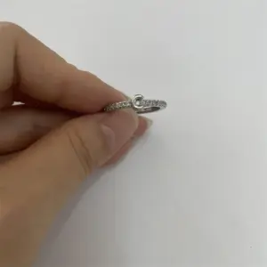 Real Platinum-Letter C / One Size