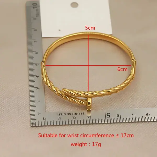 Wholesale 304 Stainless Steel Twist Ion Plating (IP) Real Gold Plated Simple Style Classic Style Waterproof Non Tarnish Asymmetrical Buckle Gold Bangle