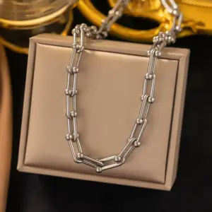 13 [Ah223] U-Shaped Buckle Necklace / Steel Color