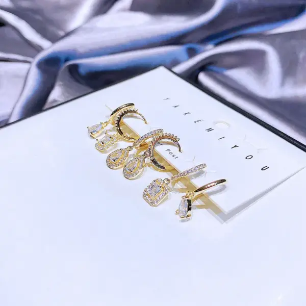 Yakemiyou Luxurious Water Droplets Copper Zircon 14K Gold Plated Water Plating Earrings