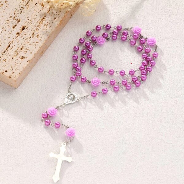 Wholesale 6mm8mm imitation pearl and resin rose cross necklace