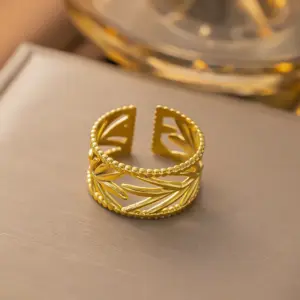 33 / Gold