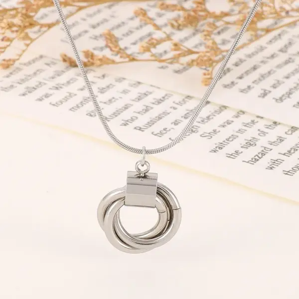 Wholesale 304 Stainless Steel Circle PVD Coated 18K Real Gold Plated Simple Style Waterproof Non Tarnish Plating Snake Chain Pendant Necklace