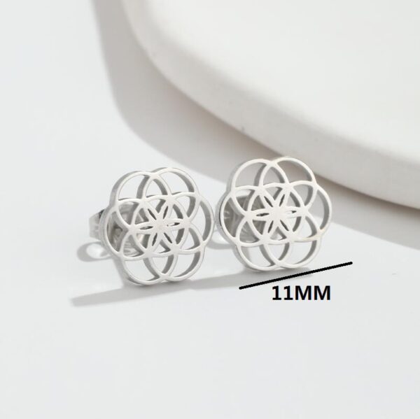 Wholesale New Korean Style Retro Flower Stud Earrings ins French Style Stainless Steel New Rotating Geometric Round Earrings 316 Ear Pin