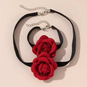 Wholesale Retro Chanel-style rose necklace and bracelet set