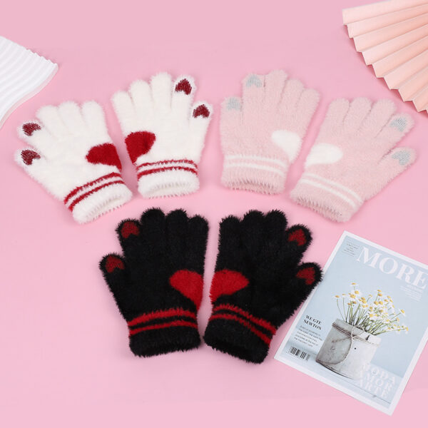 Wholesale Cute heart-shaped knitted woolen gloves
