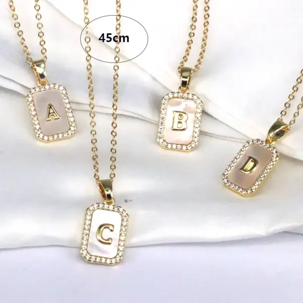 Wholesale Copper 18K Gold Plated Simple Style Classic Style Plating Inlay Letter Shell Pendant Necklace