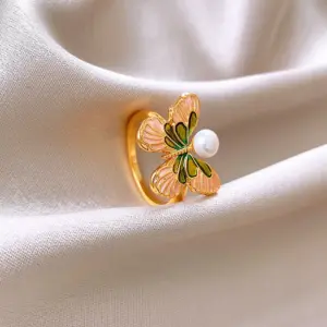 98# Ring-Golden Butterfly