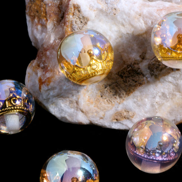 Wholesale New Golden Crown Colorful Straight Hole Loose Beads DIY Mobile Phone Key Chain Necklace Bag Chain Accessories