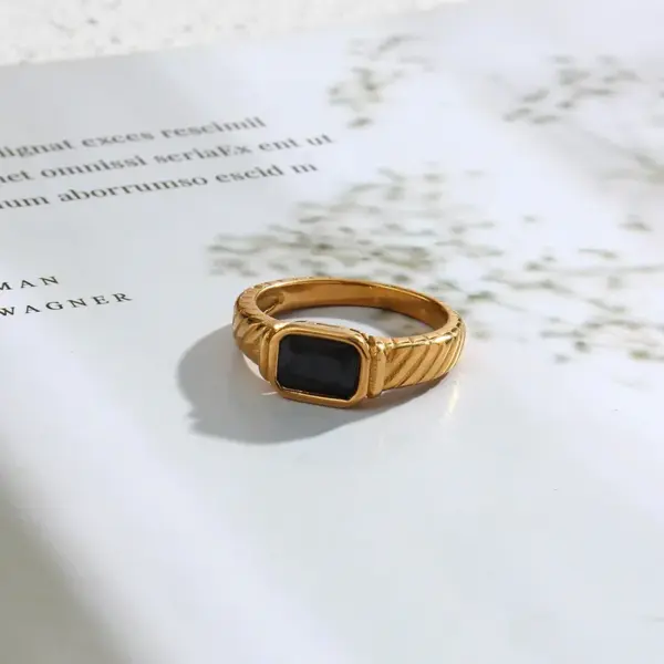 Wholesale PVD Coated Real Gold Plated 18K Gold Square 304 Stainless Steel Vintage Style Waterproof Non Tarnish Rings