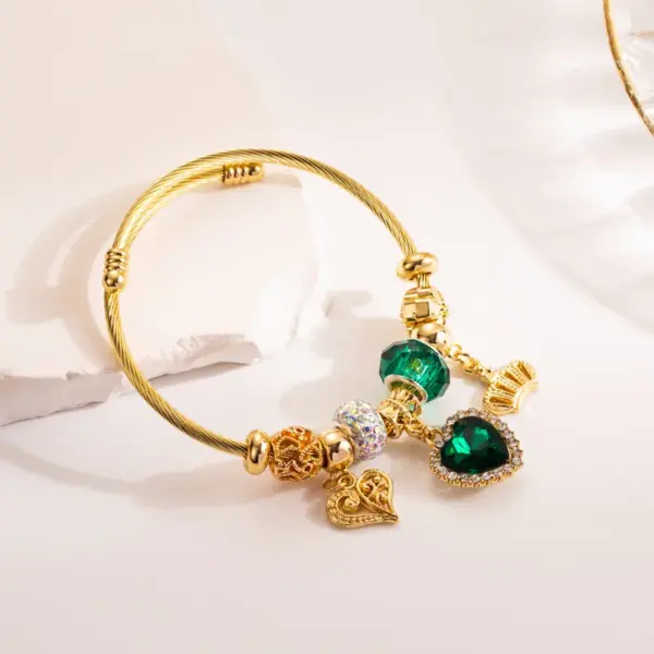 Wholesale Artistic Shiny Heart Shape 304 Stainless Steel Alloy Gold Plated Rhinestones Bangle In Bulk