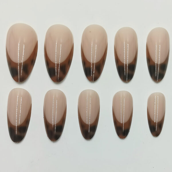 Wholesale Foreign Trade European and American Fake Nails Simple Solid Color Wearing Nails Fake Nails French Leopard Print Removable Nail Nails 24 Pieces