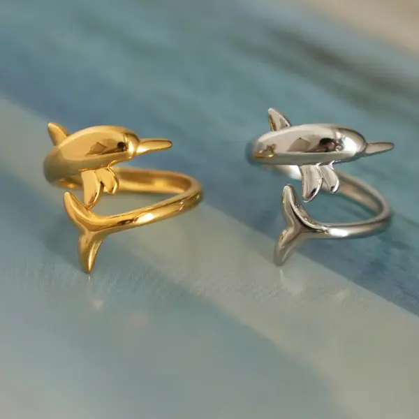 Wholesale PVD Coated Real Gold Plated 18K Gold Dolphin 304 Stainless Steel Cute Vacation Beach Waterproof Non Tarnish Rings