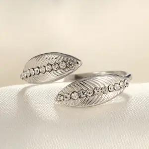 Steel Leaf White Diamond / Adjustable Opening