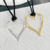Wholesale Heart-shaped hollow pendant necklace