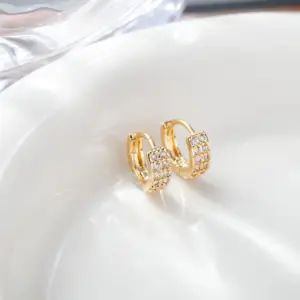 Golden 11 x11mm (a pair)