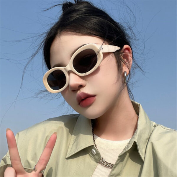 Wholesale Retro Oval Sunglasses Trendy European and American Ins Square and Round Face Slimming Look High-End Internet Celebrity Sunglasses Beach Vacation Glasses