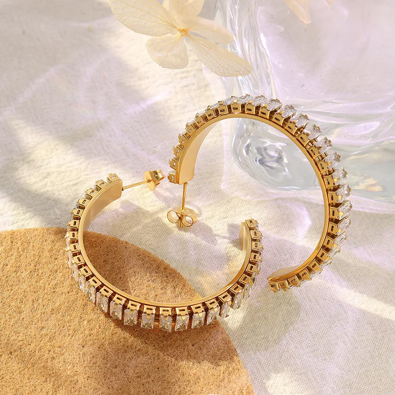Wholesale PVD Coated Real Gold Plated 18K Gold C Shape 304 Stainless Steel Retro Waterproof Non Tarnish Earrings