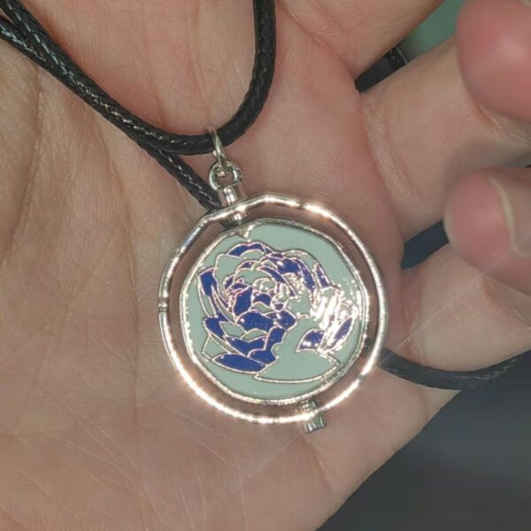 oly-f04cc72b1ea9d89541773001c61facf1 Wholesale Blue Rose Rotating Pendant Necklace