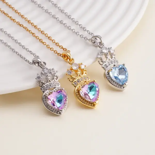 Wholesale Jewelry Vintage Style Classic Style Heart Shape Titanium Steel Copper Zircon Plating Pendant Necklace