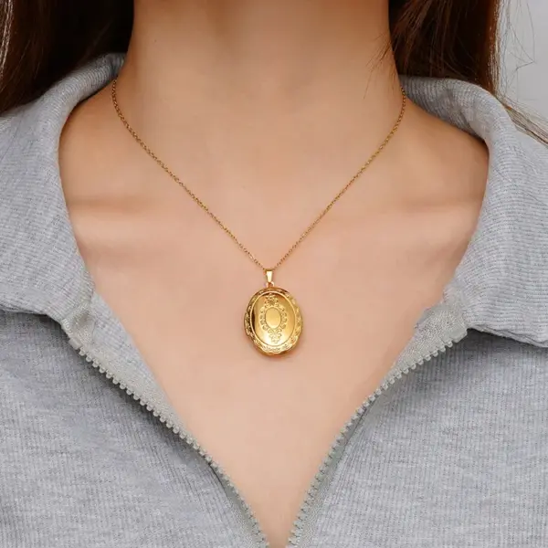 Wholesale 304 Stainless Steel Heart Shape Electroplated 18K Real Gold Plated Modern Style Classic Style Waterproof Non Tarnish Plating Pendant Necklace